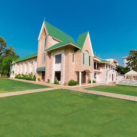 Hotel Executive Club Bareli Zewnętrze zdjęcie